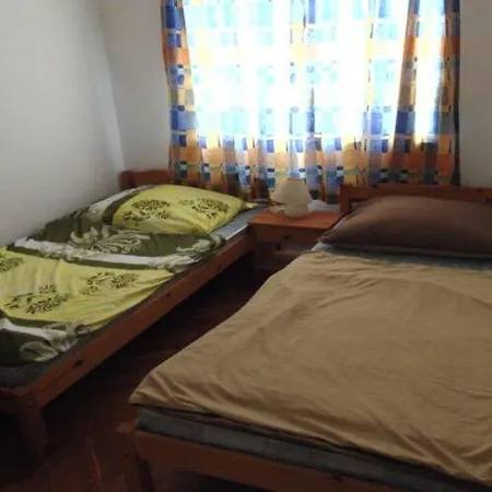 Csipkerozsa Vendeghaz شقة Mezőkövesd